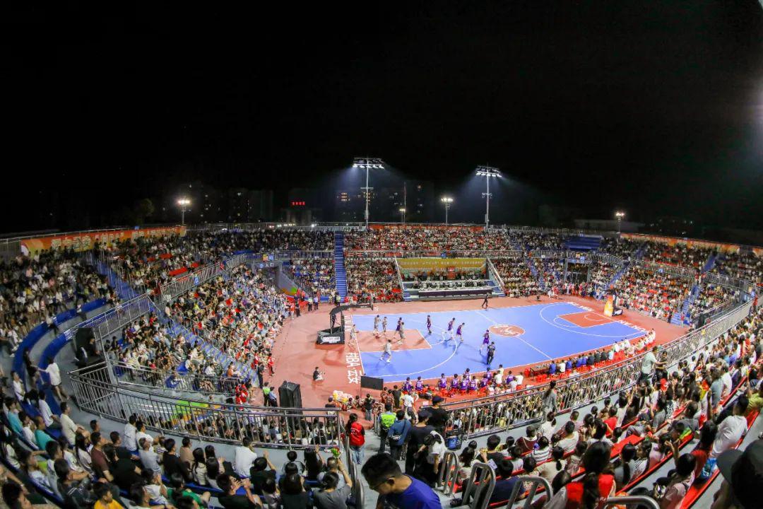 NFL超级碗-冠军是谁？CBA球星周鹏等大咖邀你今晚共同见证！