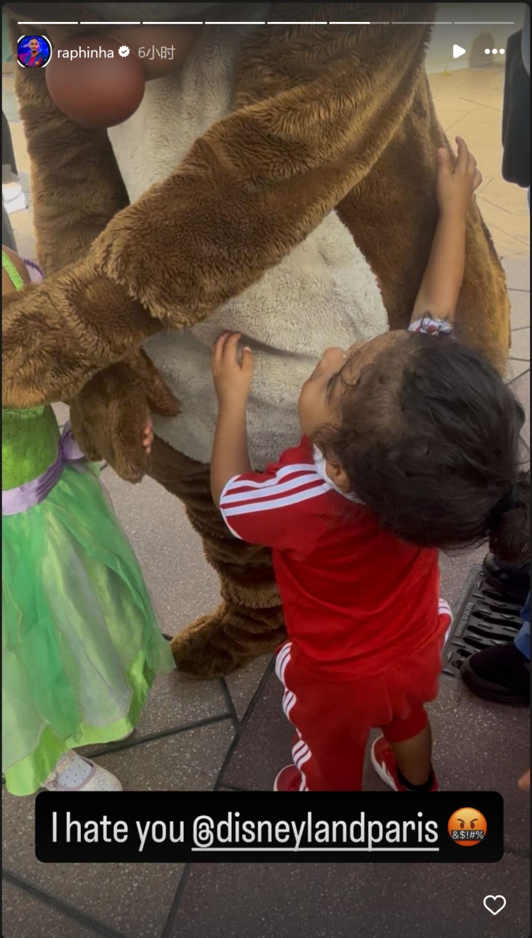 直播入口-拉菲尼亚痛批迪士尼：为何白人孩子都得到了拥抱，而我的儿子没有