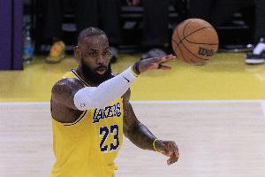 直播入口-乔丹前队友谈詹姆斯耐克新广告：他应顺其自然 GOAT由人们去评说