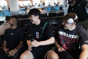 NFL超级碗-杨毅：杨瀚森下季能打上NBA正赛 克林根主防也就20分钟&amp;犯规也多