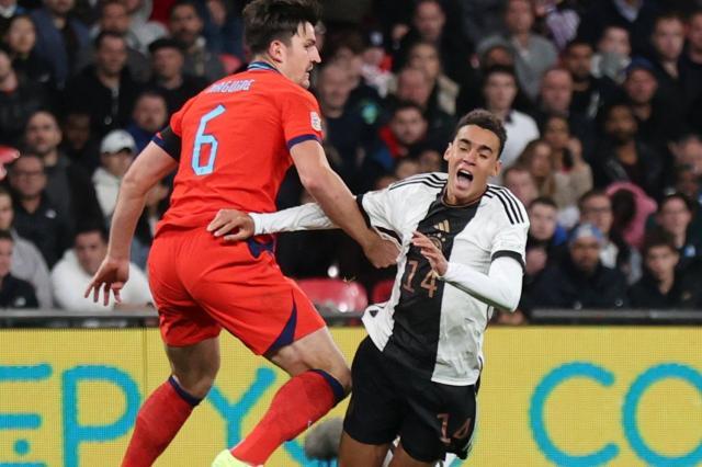 门将低级失误葬送经典大战 英格兰6场0胜耻辱收官